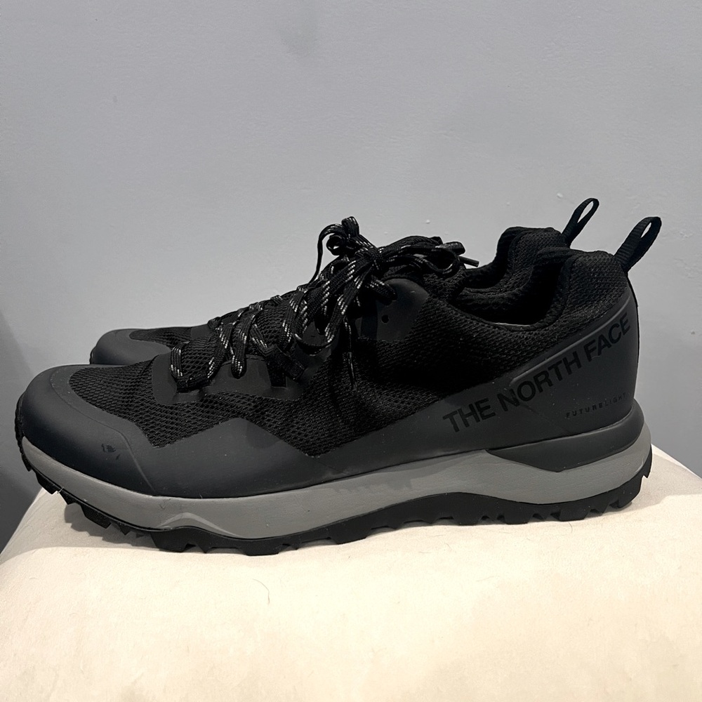 THE NORTH FACE
Men's Activist Futurelight Waterproof Sneakers